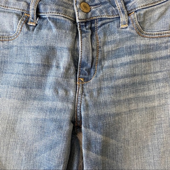 Abercrombie & Fitch Size 4R Light Wash Jeans - Picture 4 of 4